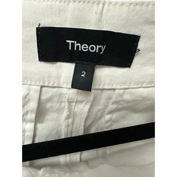 Theory Pleated Shorts Size 2 - Picture 5 of 8